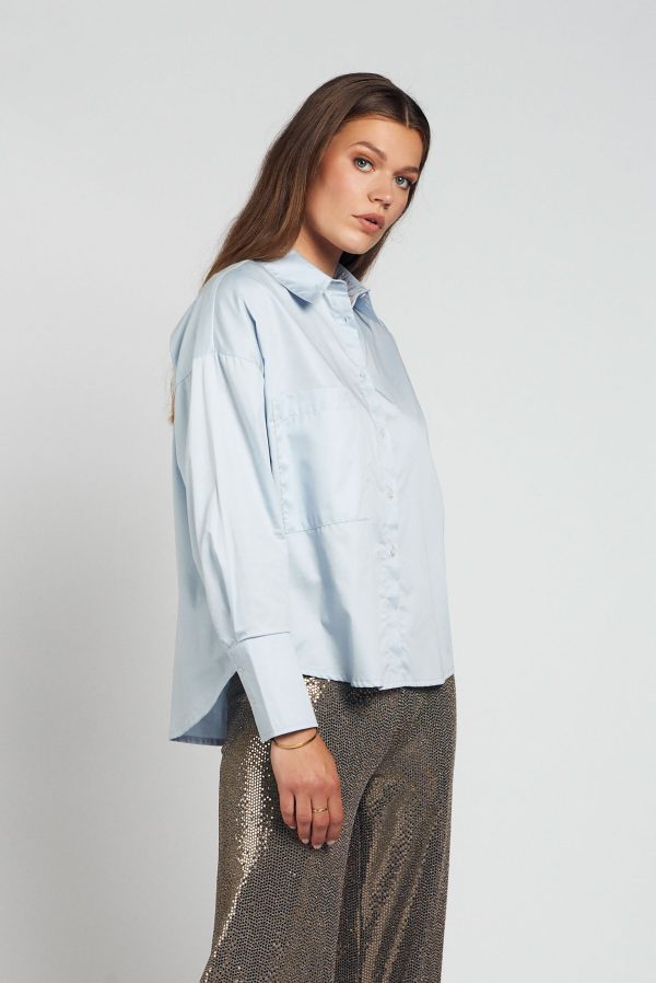 Loua-Blouse-light-blue-01