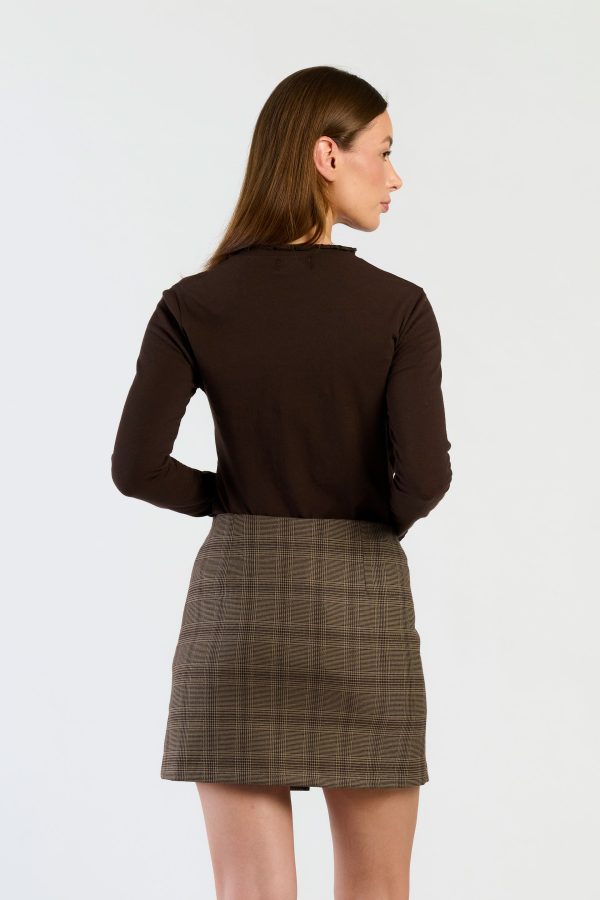 Romee-Turtleneck-Dark-Brown-06