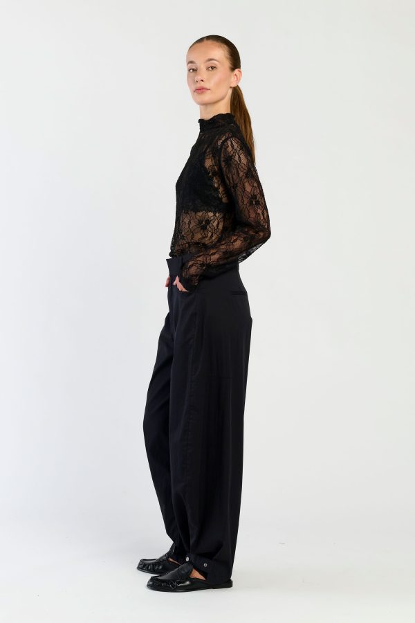 Lott-Turtleneck-01