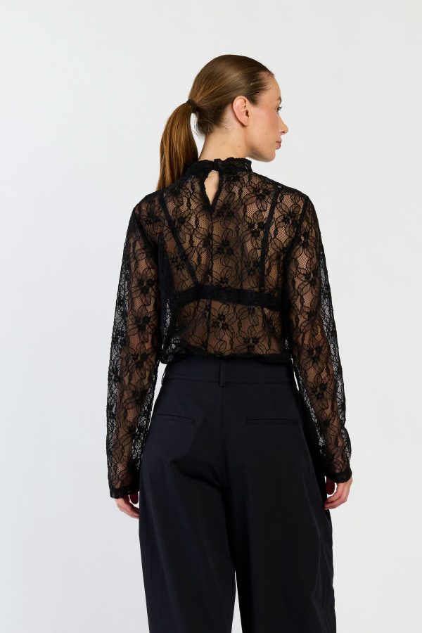 Lott-turtleneck-black-06