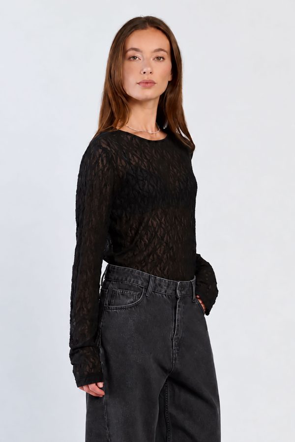 Lune-top-black-04