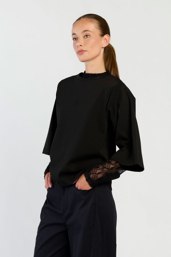 Oversized-tee-black-02