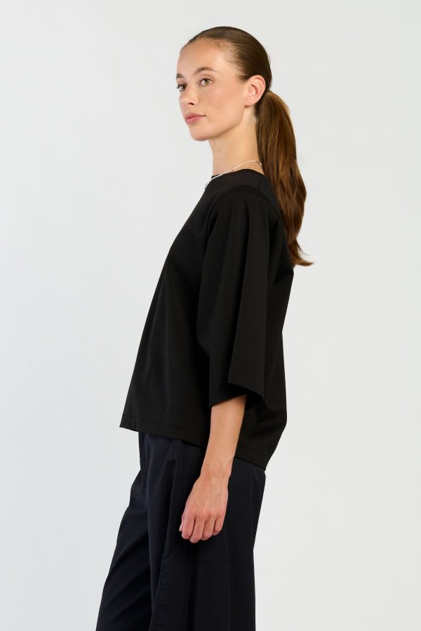 Oversized-tee-black-04