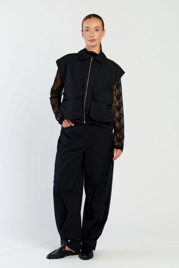 Ruby-Gilet-Black-02