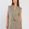 Zovia-Grey-05